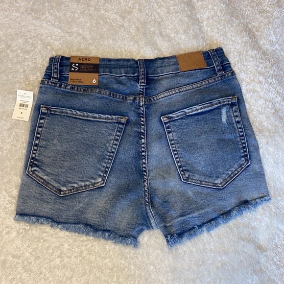 AMERICAN EAGLE High Waisted Jean Shorts - Picture 2 of 4